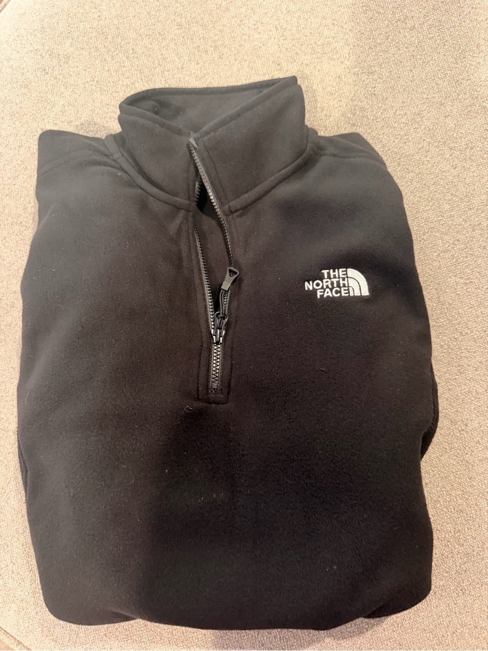 The North Face Men's Black Half-Zip Fleece Pullover